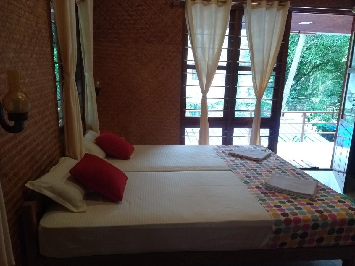 Coconut Garden Apartment Cherai Beach Exterior photo